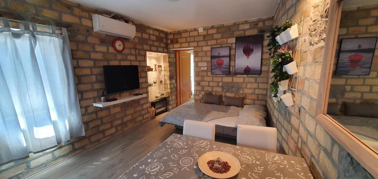 Bakina Kuca Appartement Golubac Buitenkant foto