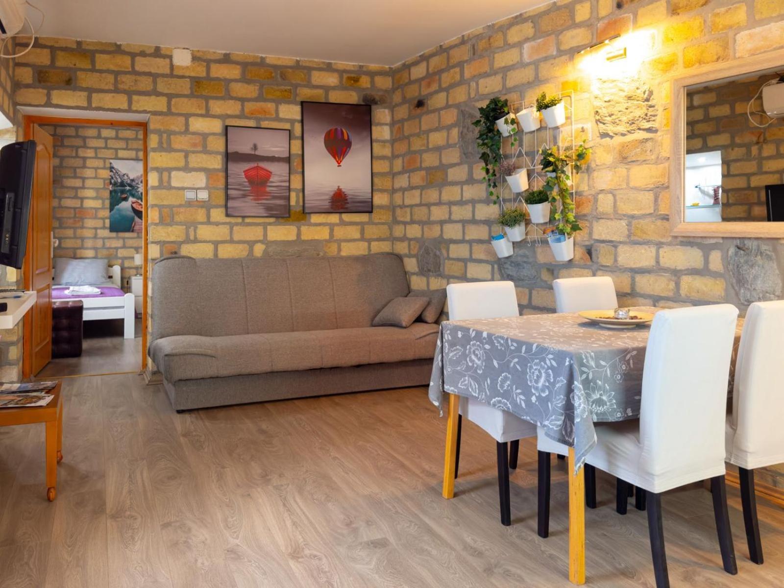 Bakina Kuca Appartement Golubac Buitenkant foto